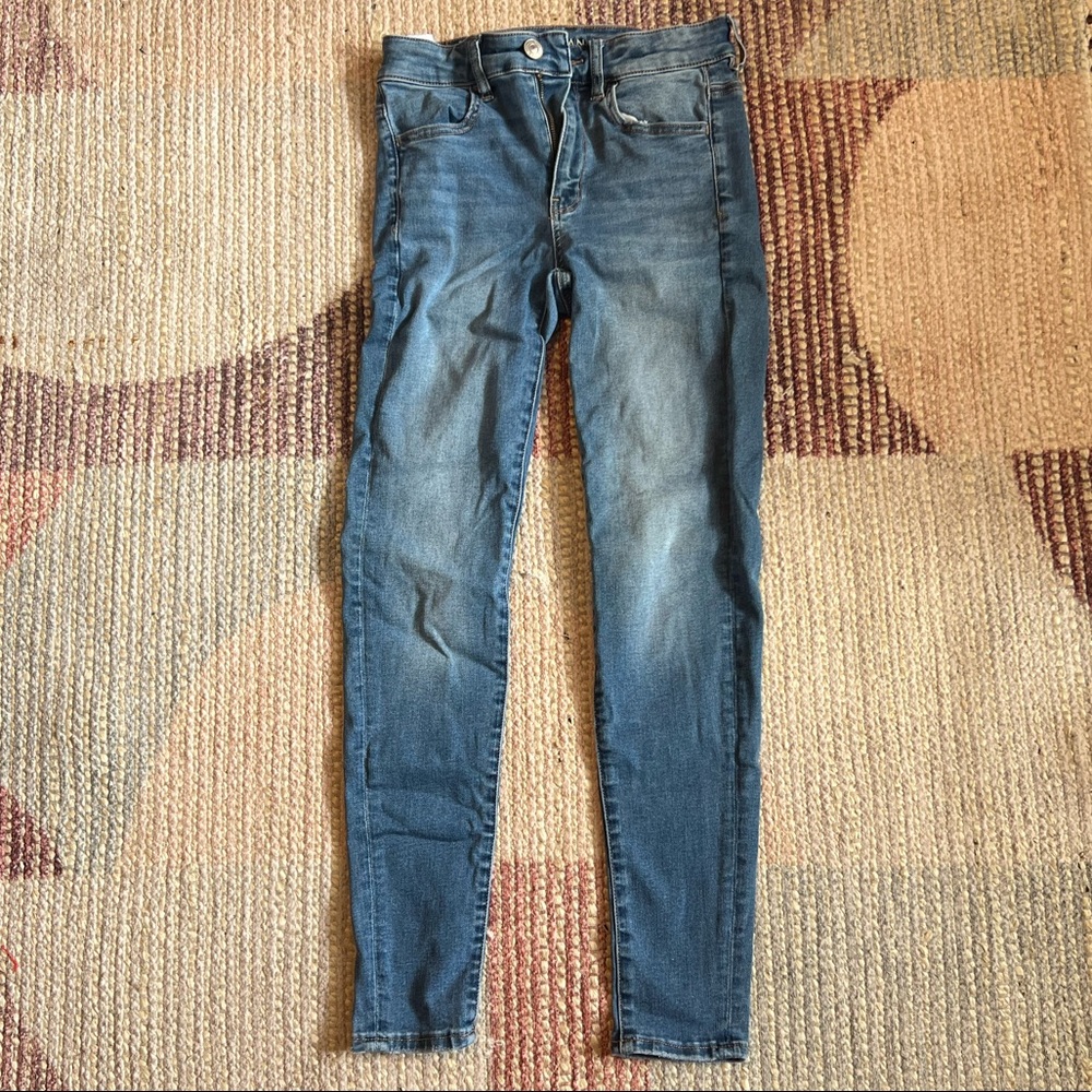 AMERICAN EAGLE Hi-Rise Next Level Stretch Jeggings